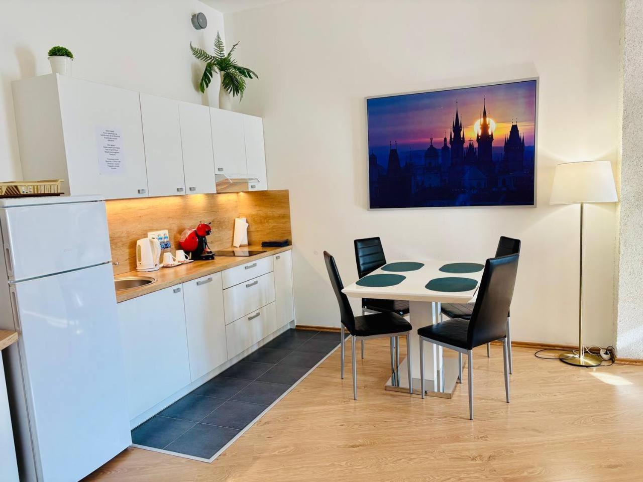 Maria Apartments - Free Parking Πράγα Εξωτερικό φωτογραφία